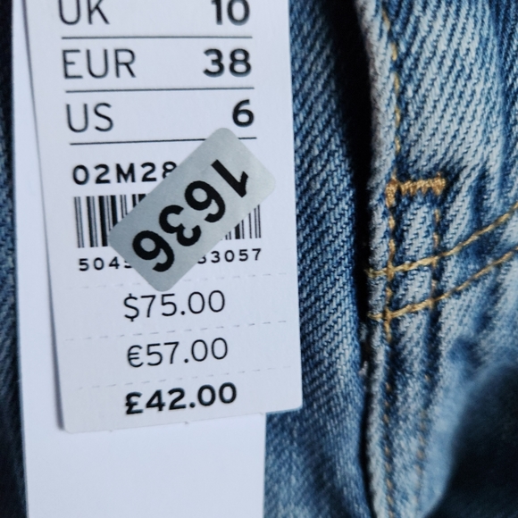 NWT WOMENS TOPSHOP MOM JEANS - Picture 2 of 3